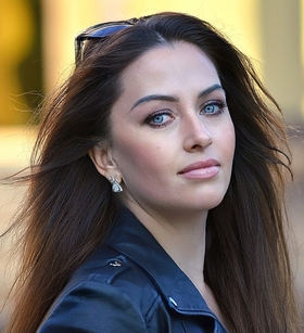 MYROSLAVA's profile picture